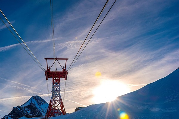 关于2025一年结束的文案句子(100句) 关于2025一年结束的文案句子(100句)