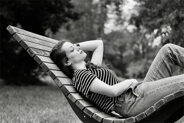 有关忧伤短句子 有关忧伤短句子