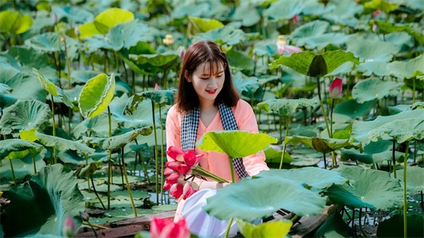 为了生活不容易的句子 为了生活累成狗的说说